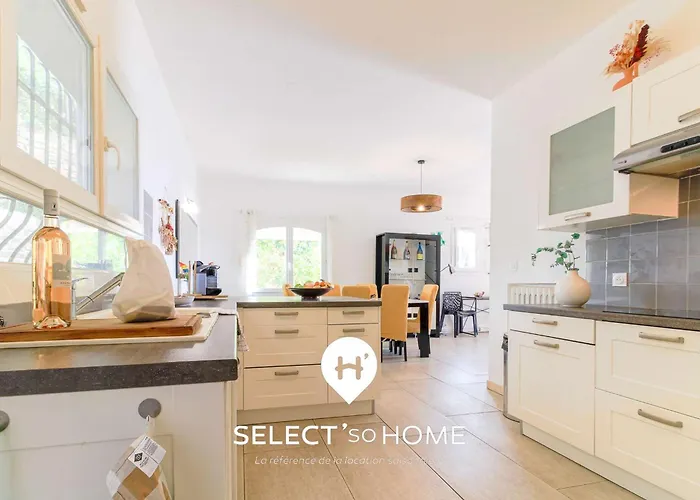 Select'sohome - Magnifique Pour 10 Personnes Avec Piscine A Debordement Et Vue Sur La ! - Pavillou Villa *