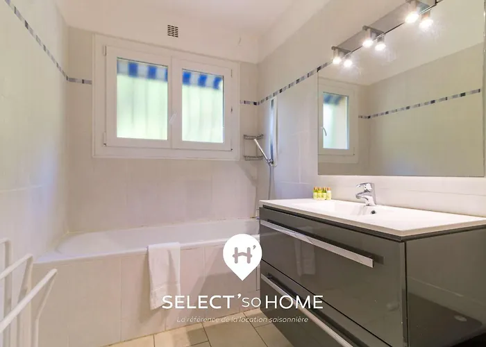 Select'sohome - Magnifique Pour 10 Personnes Avec Piscine A Debordement Et Vue Sur La ! - Pavillou Villa Le Lavandou